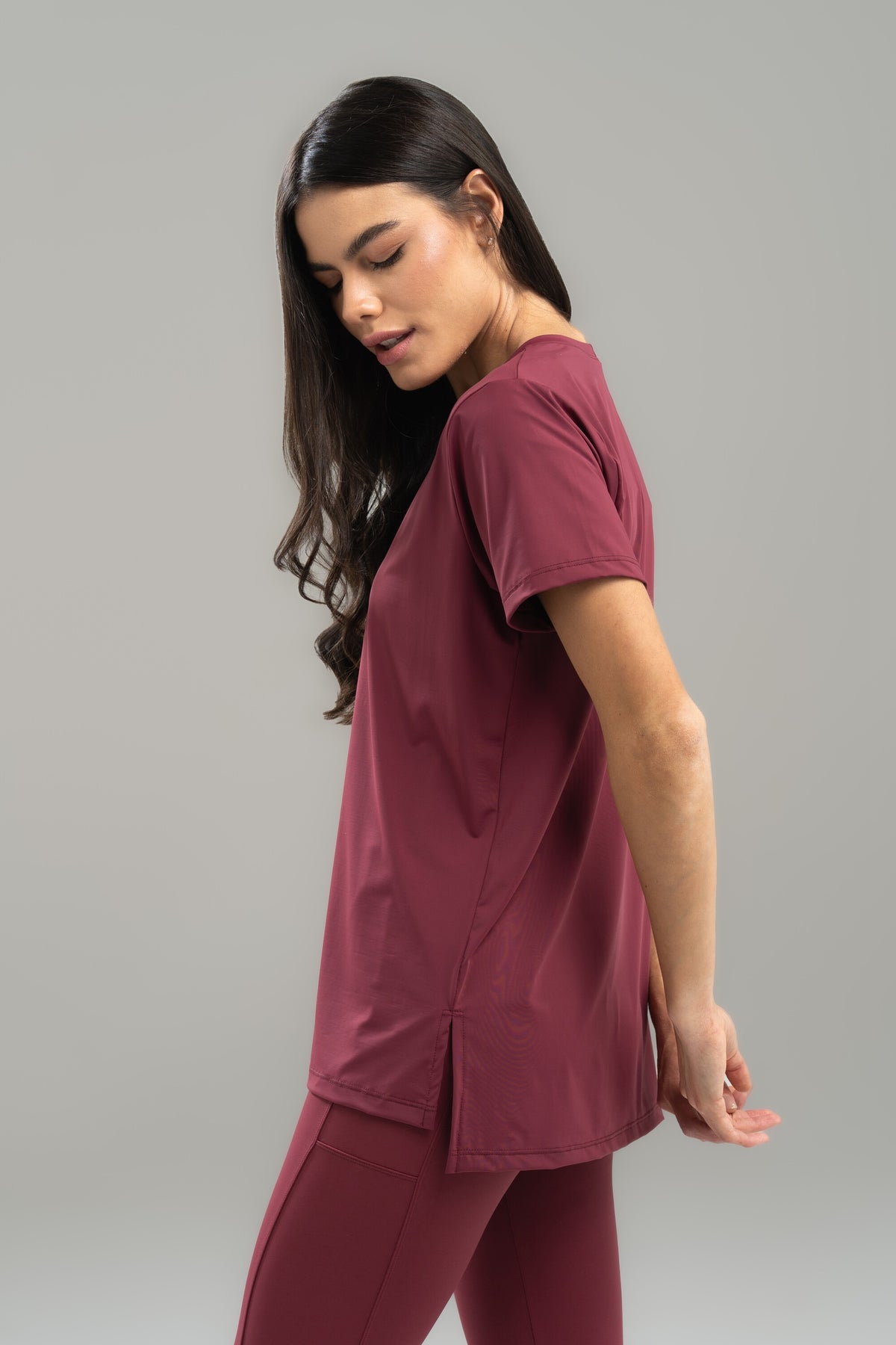 CAMISETA FEM.COM ABERTURA LATERAL SENSITIVE