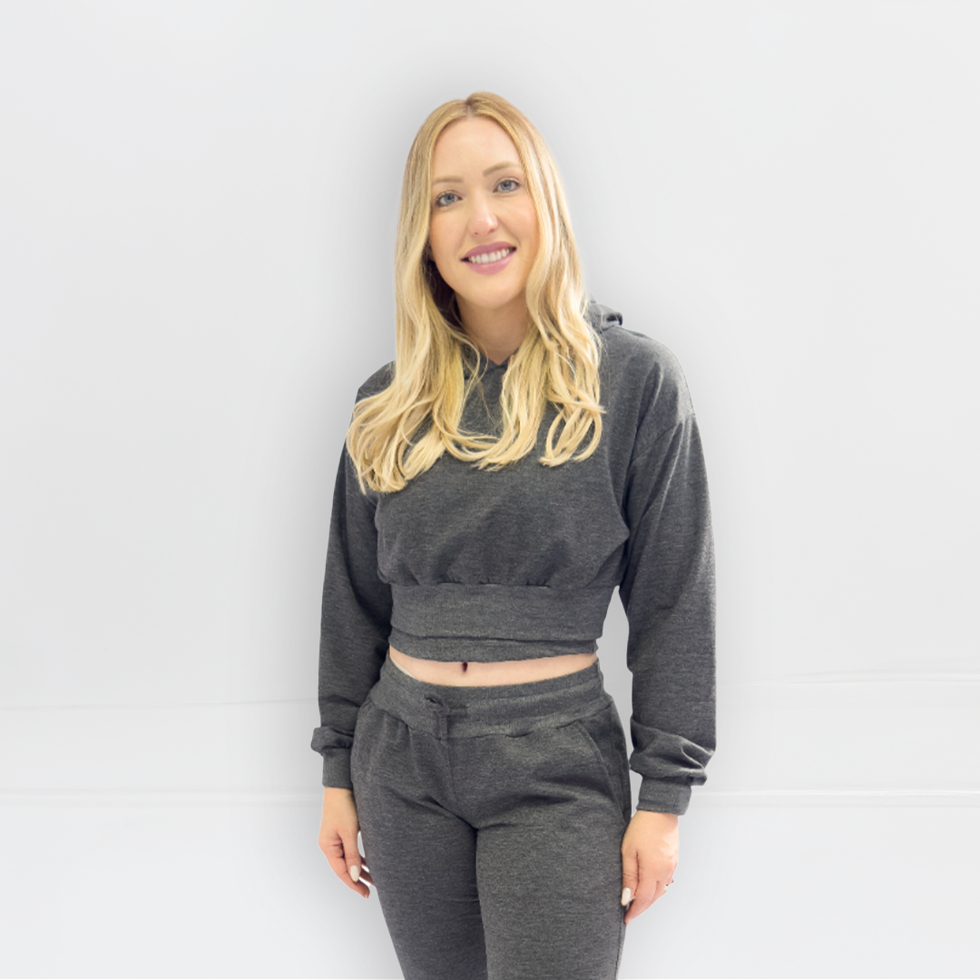 Blusa Cropped de Moletinho com Capuz