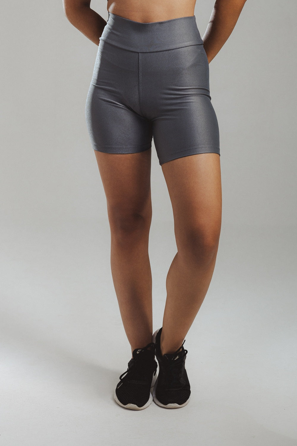 SHORTS ESSENTIAL