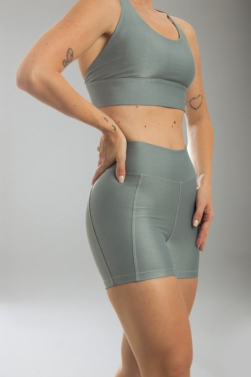 SHORTS WONDER PRATA
