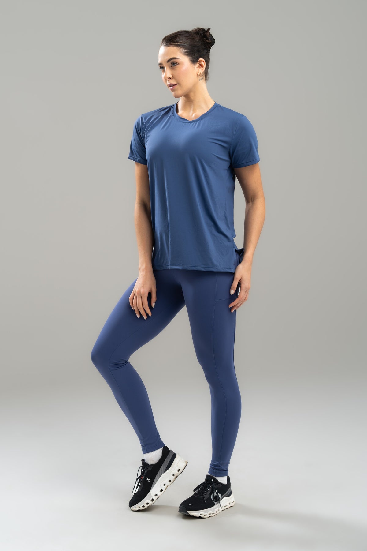 CAMISETA FEM.COM ABERTURA LATERAL SENSITIVE