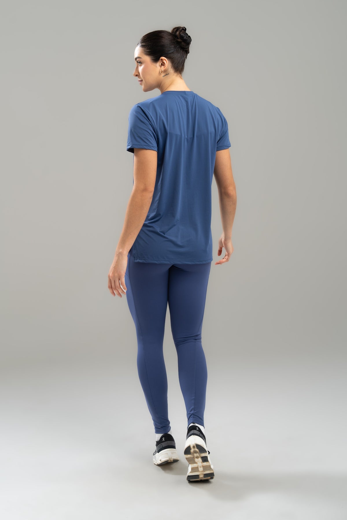 CAMISETA FEM.COM ABERTURA LATERAL SENSITIVE