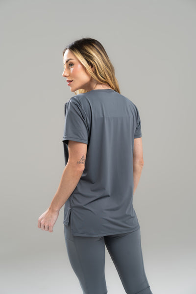 CAMISETA FEM.COM ABERTURA LATERAL SENSITIVE