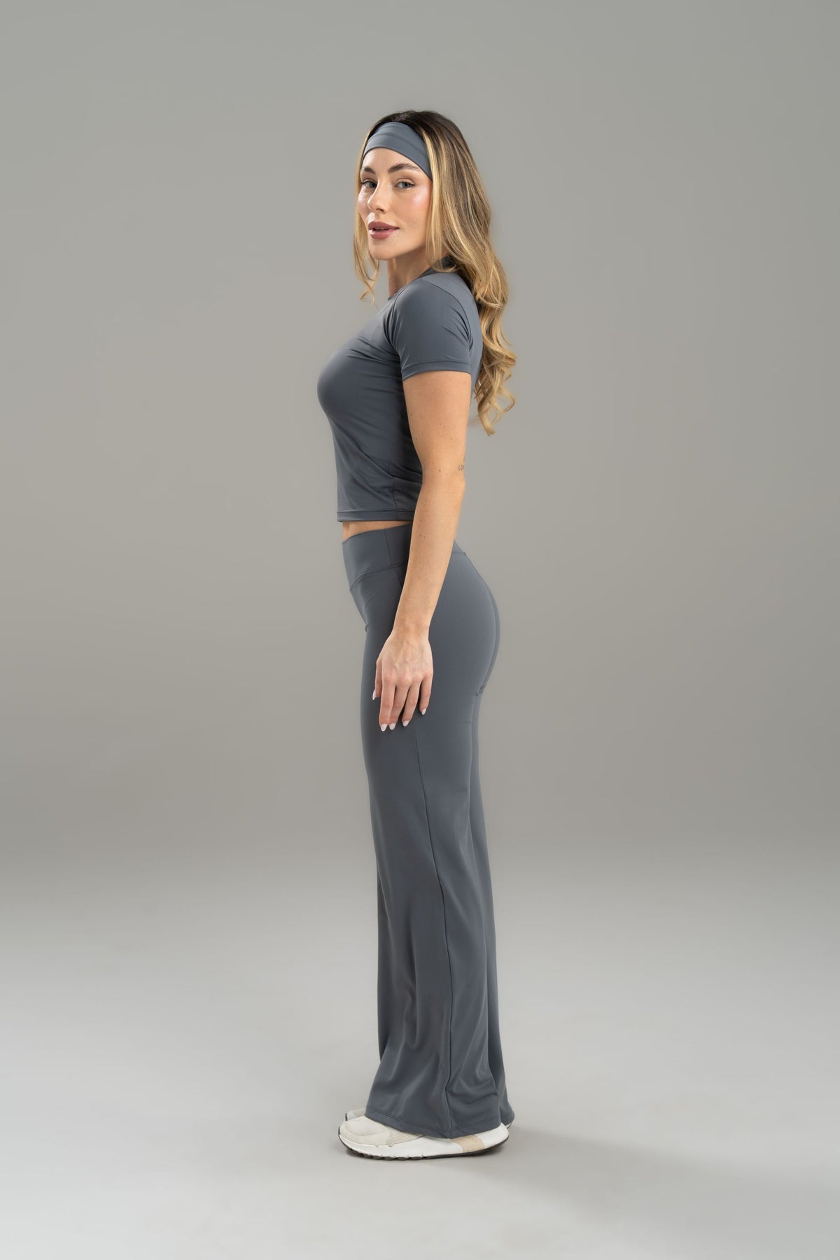T-SHIRT CROPPED - SENSITIVE