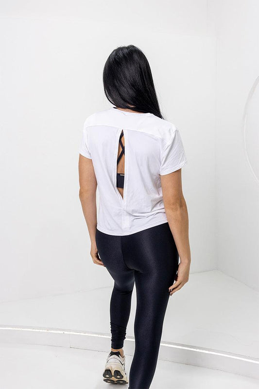 Camiseta  com abertura nas costas Sport